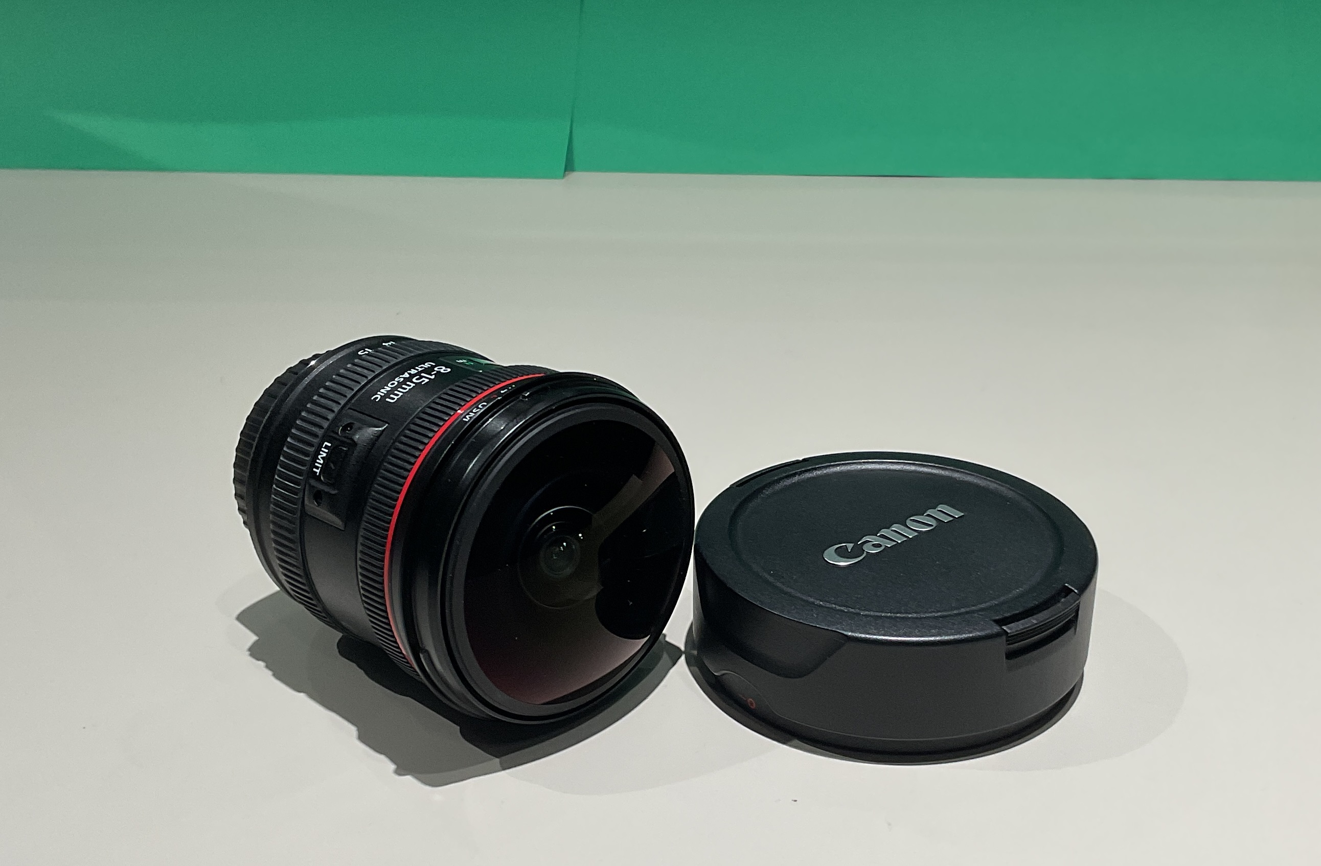  EF8-15mm F4L  Fisheye  USM